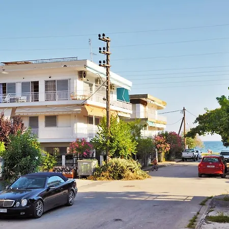 Themis 45 Steps From Beach - Halkidiki Apartment